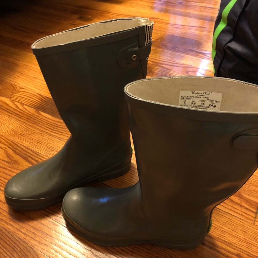 Grey rain boots